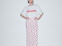 T-Shirt Printed “Romantic”
