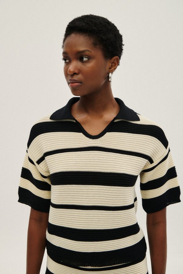 S5THBP0055-Blouse-Polo-S5THSM0056-Skirt5.jpg Blouse Polo - Image 1