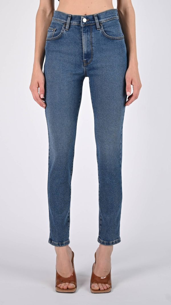 celia-sw-fade-out-f-scaled-1.jpg Celia SW Fade Out - Image 1