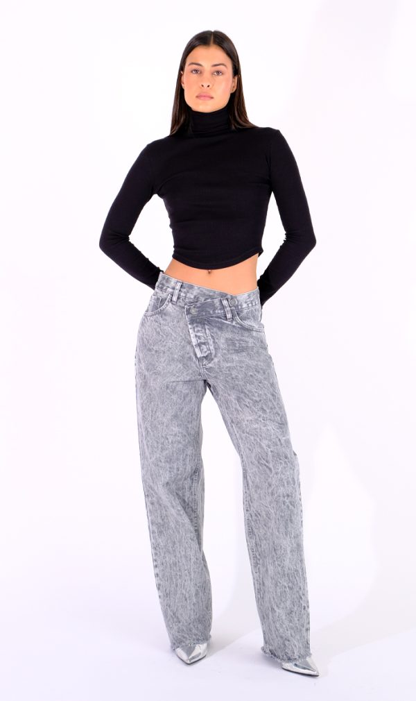 crooked-grey-pearl-1.jpg Crooked Grey Pearl Cropped - Image 1